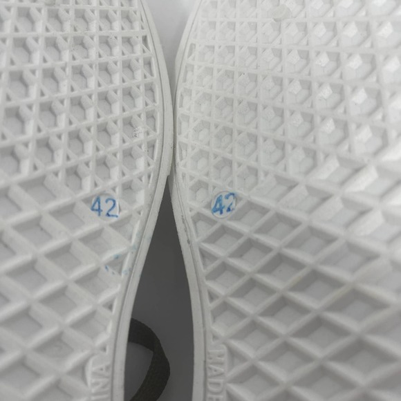 Yasirun Green Brogue Detail Sneaker in Size 10 New Without Box - Picture 7 of 8